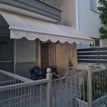 Makis Apartments Touzla Ofrinion Ngoại thất bức ảnh