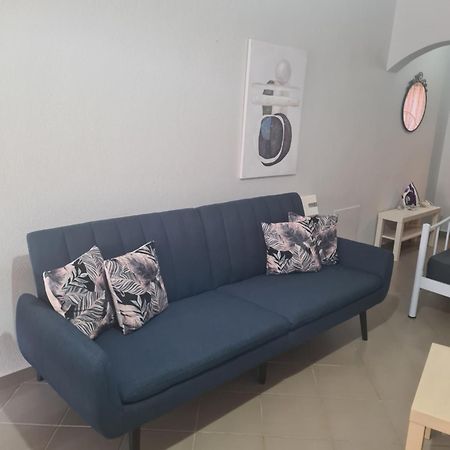 Makis Apartments Touzla Ofrinion Ngoại thất bức ảnh