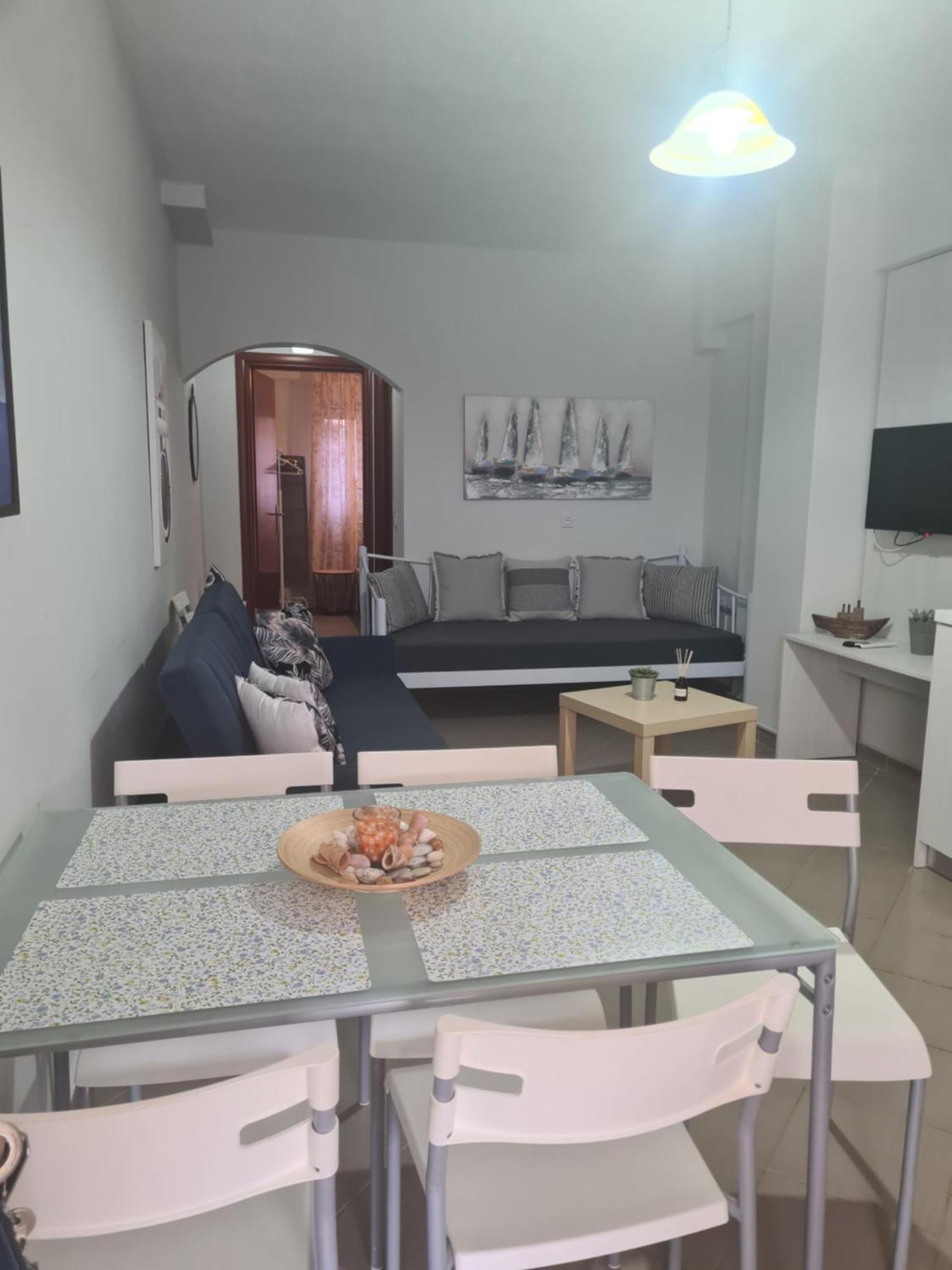 Makis Apartments Touzla Ofrinion Ngoại thất bức ảnh